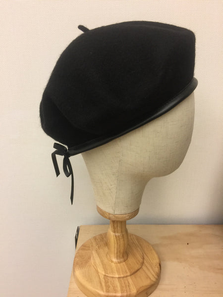 wool.beret.black